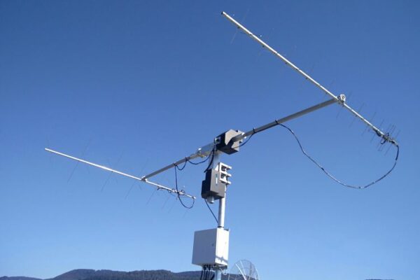 Small satellite VHF UHF ground station